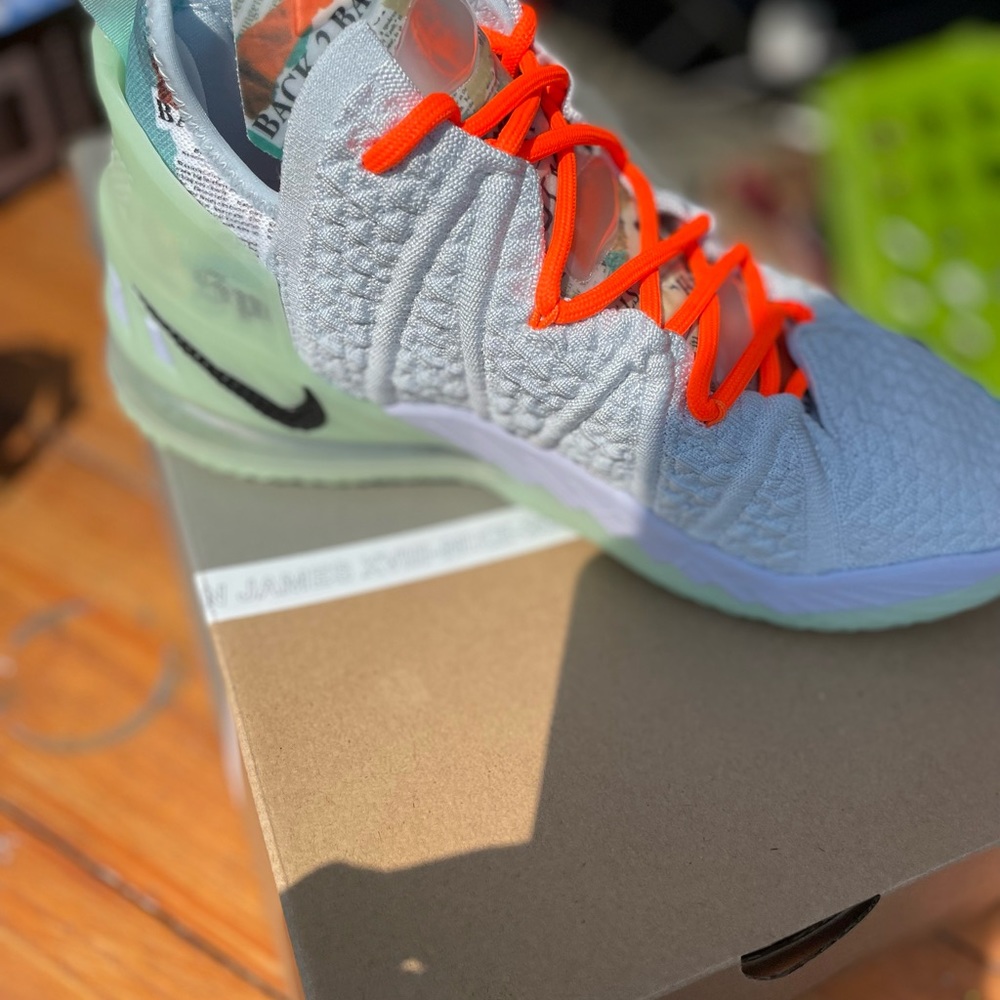 Diana Taurasi x LeBron 18 ‘GOAT Vision’ womens 9.5, mens 8